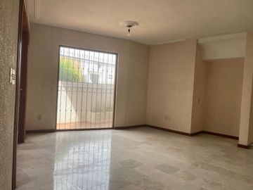 Casa en Venta Jardines de La Patria (Uso de Suelo Mixto)