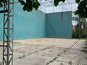 Casa en venta como terreno ubicado en Toluca, Estado de México