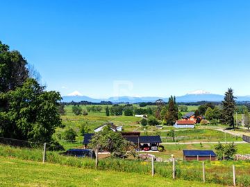 CASA DE CAMPO  CON VISTA VOLCANES CERCANA A BRAUNAU