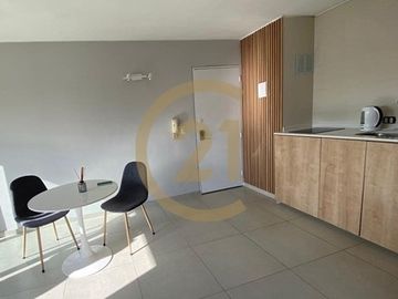 Venta de moderno loft recién remodelado en Reñaca