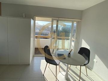 Venta de moderno loft recién remodelado en Reñaca