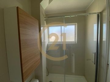 Venta de moderno loft recién remodelado en Reñaca