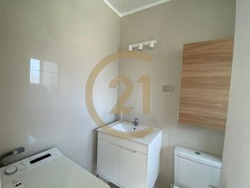 Venta de moderno loft recién remodelado en Reñaca