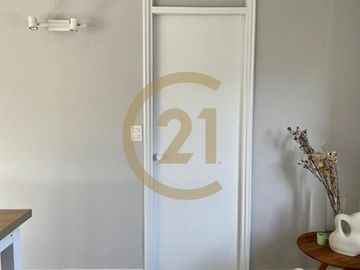 Venta de moderno loft recién remodelado en Reñaca