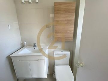 Venta de moderno loft recién remodelado en Reñaca
