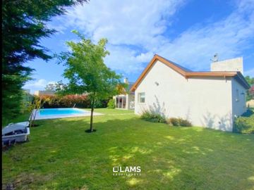 Casa 4 ambientes con piscina - Venta - Barrio Privado Arenas del Sur