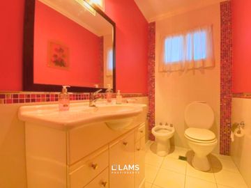 Casa 4 ambientes con piscina - Venta - Barrio Privado Arenas del Sur