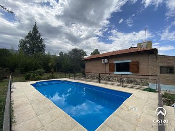 Casa en Las Moreras, Villa de Merlo.