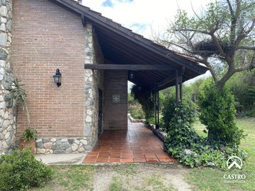 Casa en Las Moreras, Villa de Merlo.