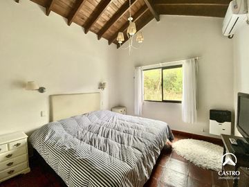 Casa en Las Moreras, Villa de Merlo.