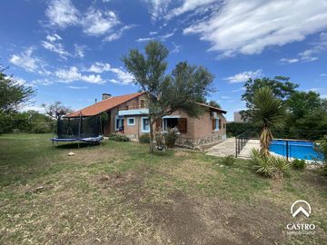 Casa en Las Moreras, Villa de Merlo.