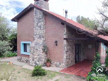 Casa en Las Moreras, Villa de Merlo.