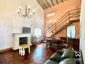 Casa en Las Moreras, Villa de Merlo.