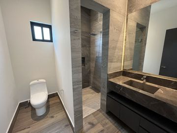 Casa en Venta en Valle Alto  $24,427,950