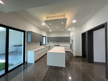 Casa en Venta en Valle Alto  $24,427,950