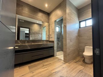 Casa en Venta en Valle Alto  $24,427,950
