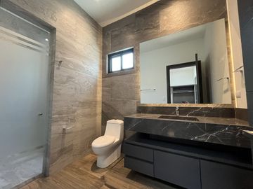 Casa en Venta en Valle Alto  $24,427,950