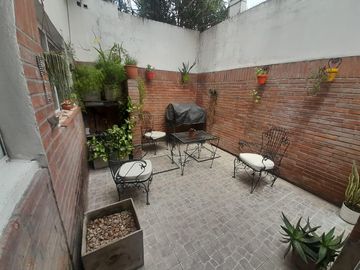 Venta - Casa en Haedo 5 ambientes.