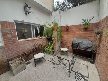 Venta - Casa en Haedo 5 ambientes.
