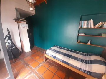 Venta - Casa en Haedo 5 ambientes.