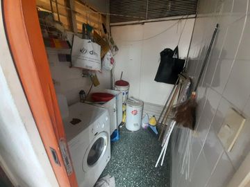 Venta - Casa en Haedo 5 ambientes.