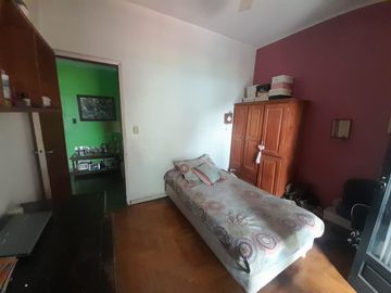 Venta - Casa en Haedo 5 ambientes.