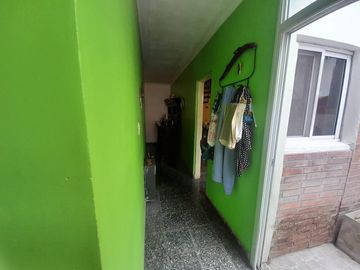 Venta - Casa en Haedo 5 ambientes.
