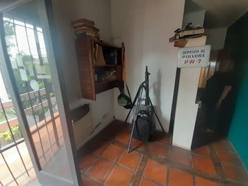 Venta - Casa en Haedo 5 ambientes.