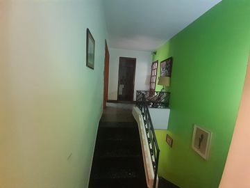 Venta - Casa en Haedo 5 ambientes.