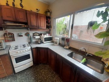 Venta - Casa en Haedo 5 ambientes.