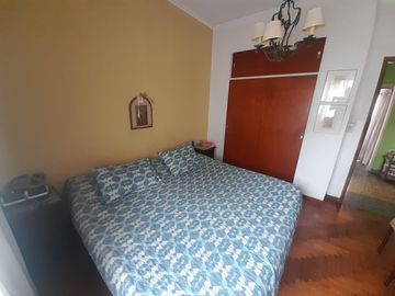 Venta - Casa en Haedo 5 ambientes.