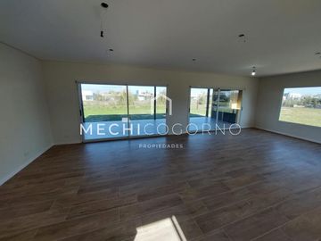 Casa 4 dormitorios venta en Ceibos, Puertos del Lago