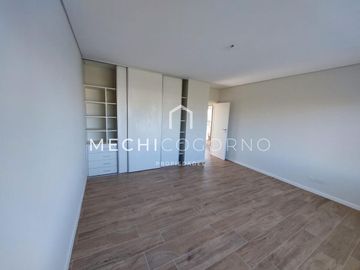 Casa 4 dormitorios venta en Ceibos, Puertos del Lago