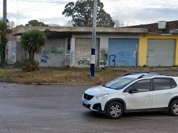 Local en  Fortunato de la Plaza y Magnasco