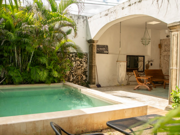 Casa en Venta / Centro Histórico de Mérida en Santiago 5 rec, 5.1 baños, Alberca