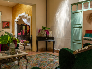 En Venta Casa de Una planta en Santa Ana a 3 calles de Paseo de Montejo