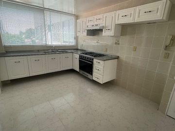 Departamento en venta en la exclusiva colonia Guadalupe Inn