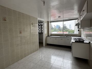 Departamento en venta en la exclusiva colonia Guadalupe Inn