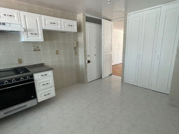 Departamento en venta en la exclusiva colonia Guadalupe Inn