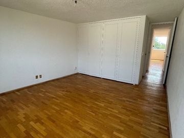 Departamento en venta en la exclusiva colonia Guadalupe Inn