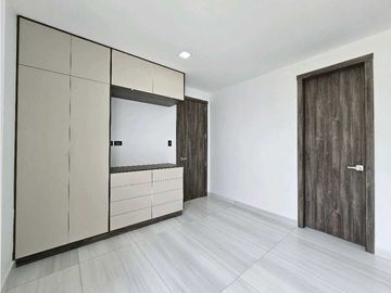 Venta de casa en Ciudad del Mar, amplia, acogedora y con piscina