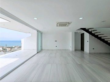 Venta de casa en Ciudad del Mar, amplia, acogedora y con piscina