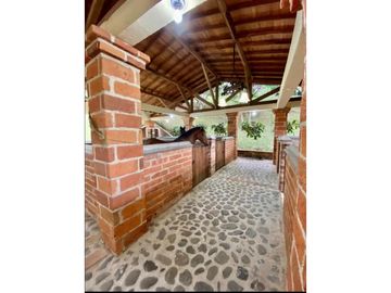 FINCA PARA LA VENTA ENTRE VENECIA Y BOLOMBO-S366