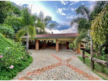 FINCA PARA LA VENTA ENTRE VENECIA Y BOLOMBO-S366