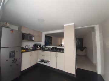 Se vende casa de 4 niveles en Urapanes, VILLAMARA