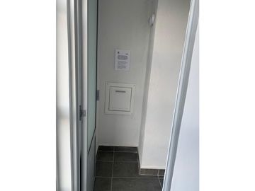 SE VENDE HERMOSO APARTAMENTO EN PISO 7 (URAPANES, VILLAMARA)