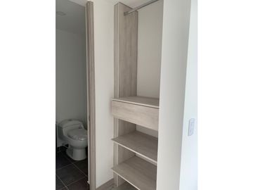 SE VENDE HERMOSO APARTAMENTO EN PISO 7 (URAPANES, VILLAMARA)
