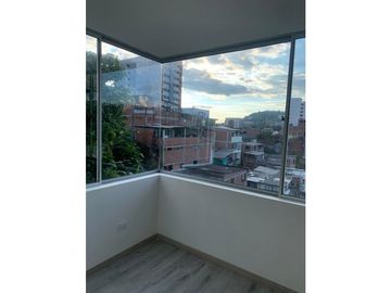 SE VENDE HERMOSO APARTAMENTO EN PISO 7 (URAPANES, VILLAMARA)