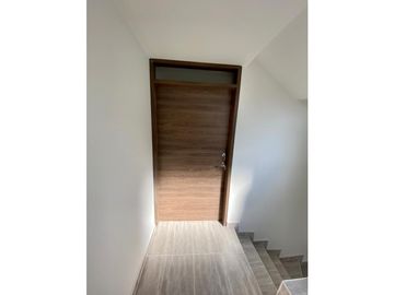 SE VENDE EDIFICIO EN URAPANES, VILLAMARA