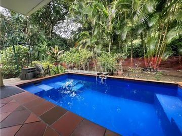 Oportunidad! Se Vende Hermosa Casa en Altos del Maria
